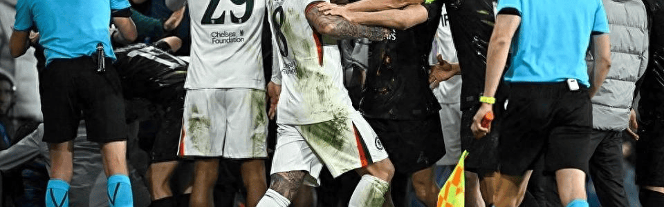 打着复仇旗号，踢成慈善之夜，切尔西2比5惨败，门将亲手导演崩盘