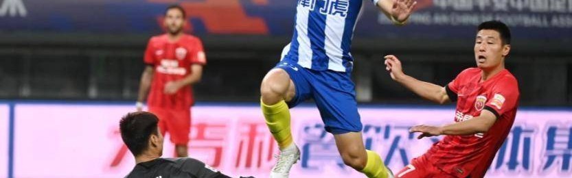 津门虎0-5惨败西甲埃尔切！半场丢5球暴露中超与欧洲差距，吴兴涵加盟也难救后防线危机