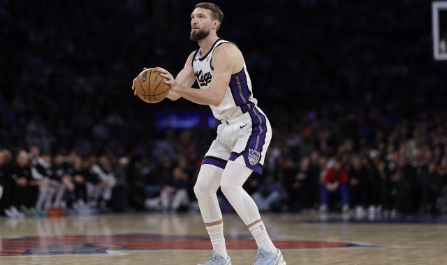 Shams：小萨博尼斯接受左膝半月板修复手术 本赛季报销