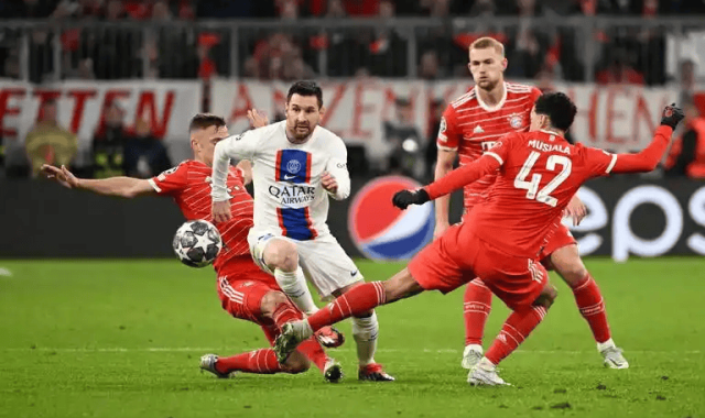 德信对决：拜仁慕尼黑在主场迎战皇马，谁能主导节奏？