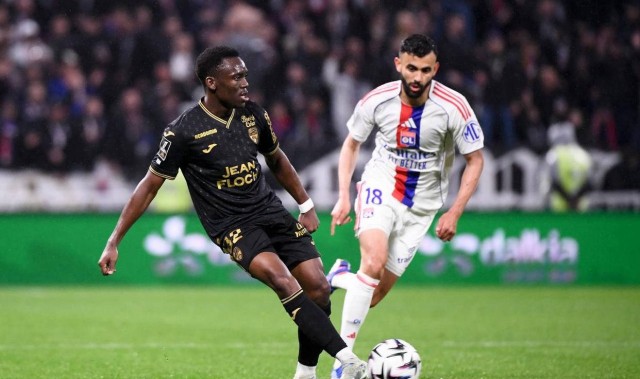 19岁皇马租将闪耀赛场，里昂2-0战胜洛里昂，法甲最新积分榜揭晓